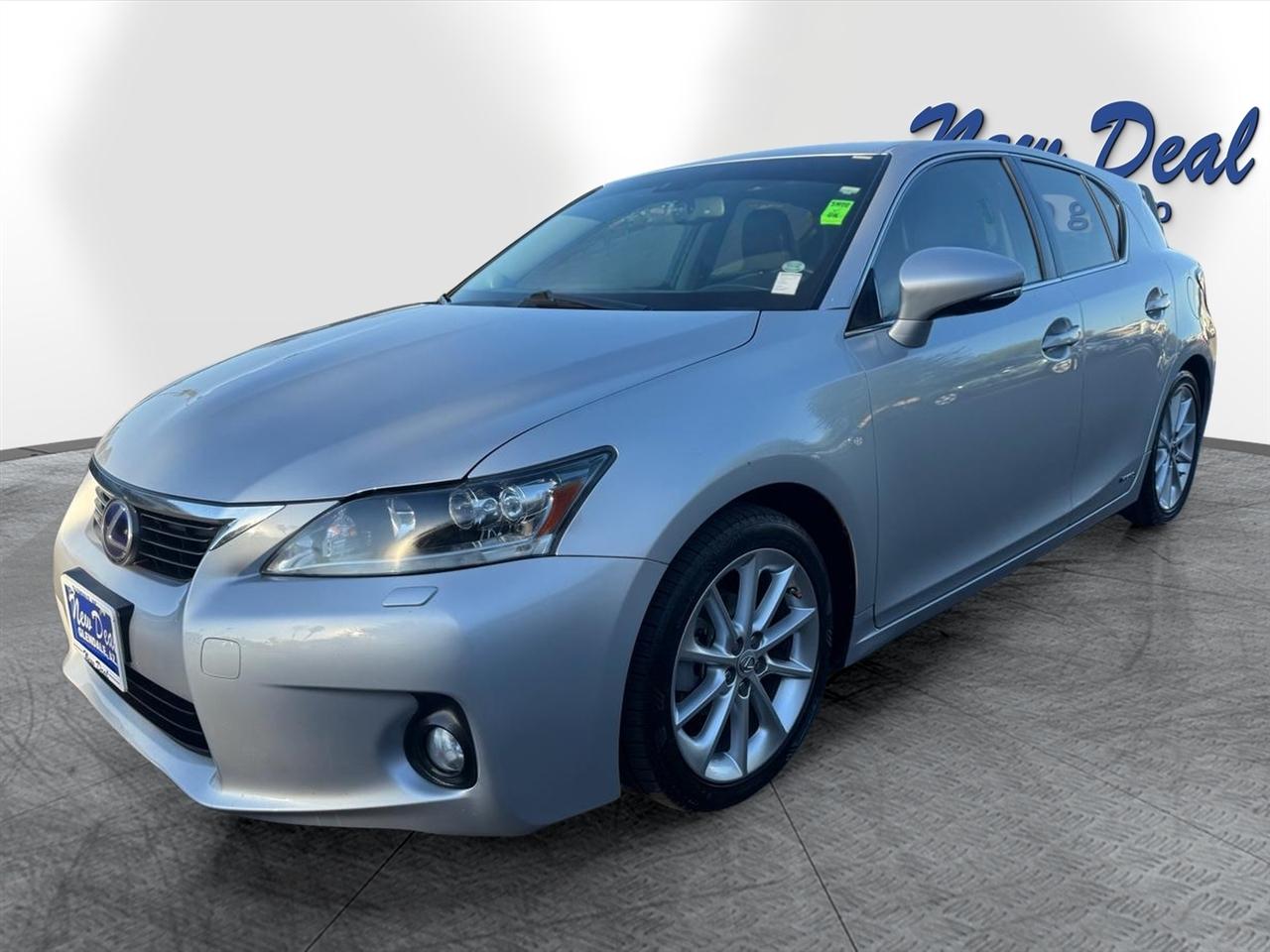 Lexus CT 200h FWD 4dr Hybrid 2011