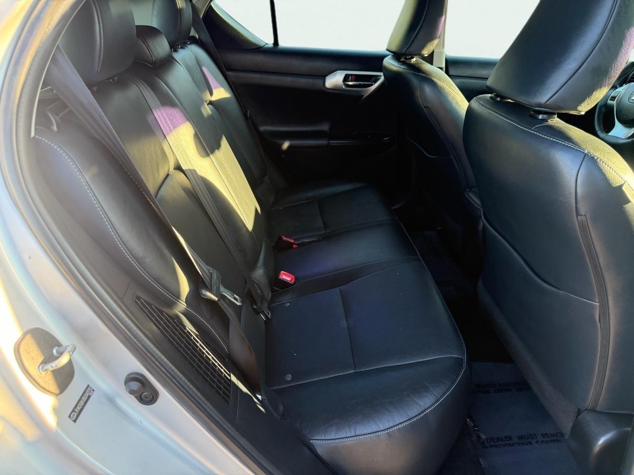 Lexus CT 200h FWD 4dr Hybrid 2011