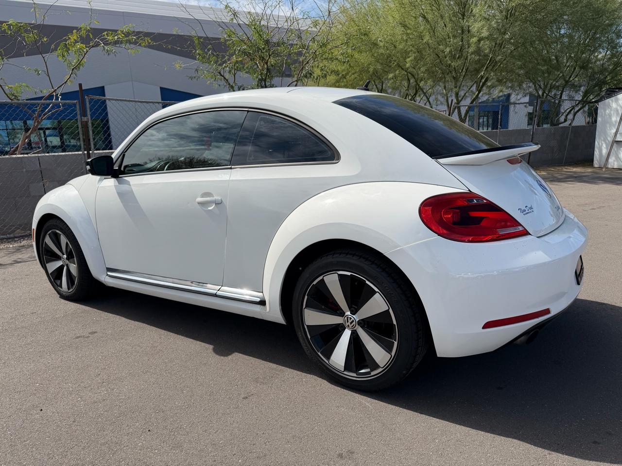 Volkswagen Beetle 2dr Cpe Man 2.0T Turbo PZEV 2012