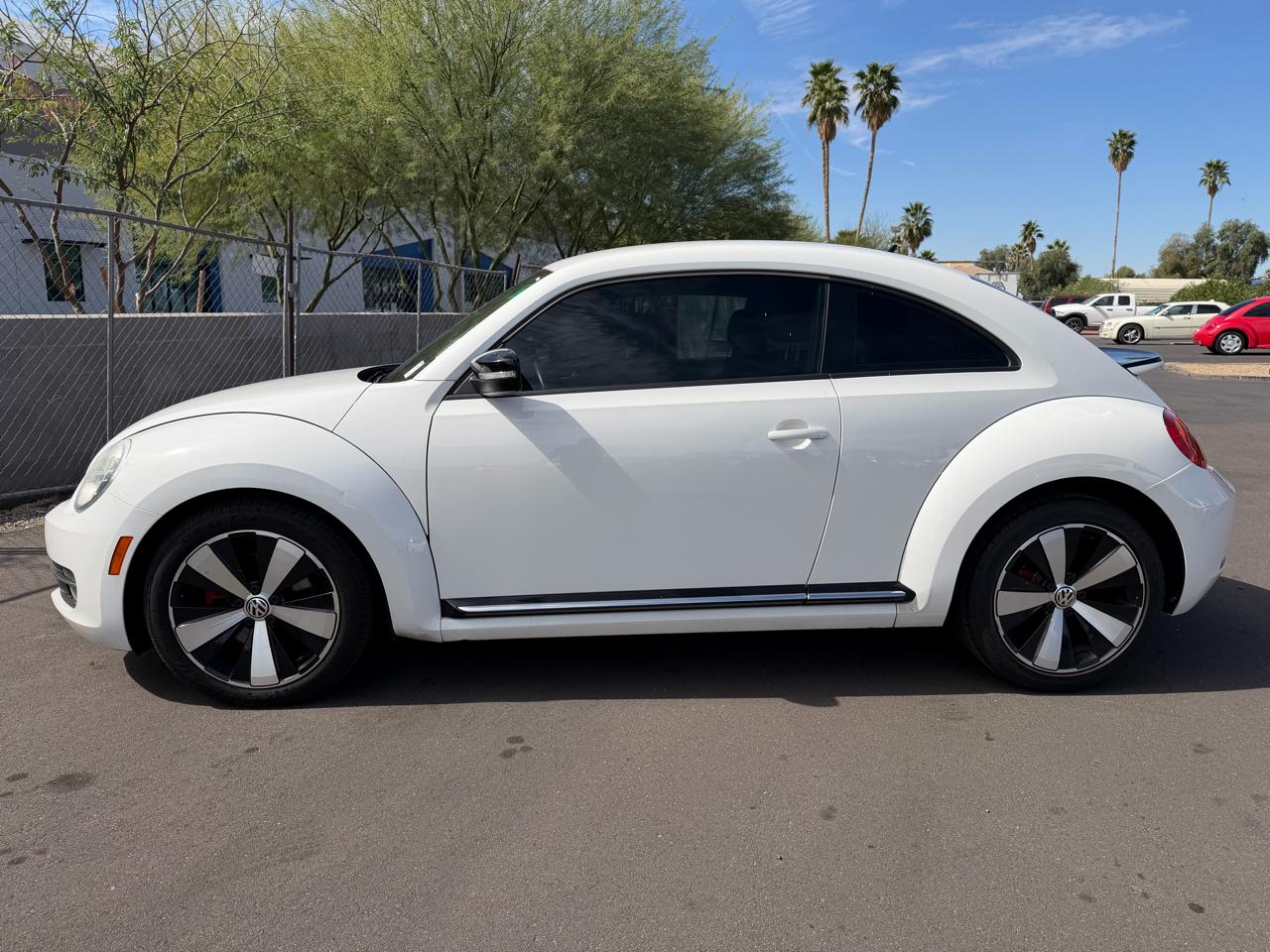Volkswagen Beetle 2dr Cpe Man 2.0T Turbo PZEV 2012