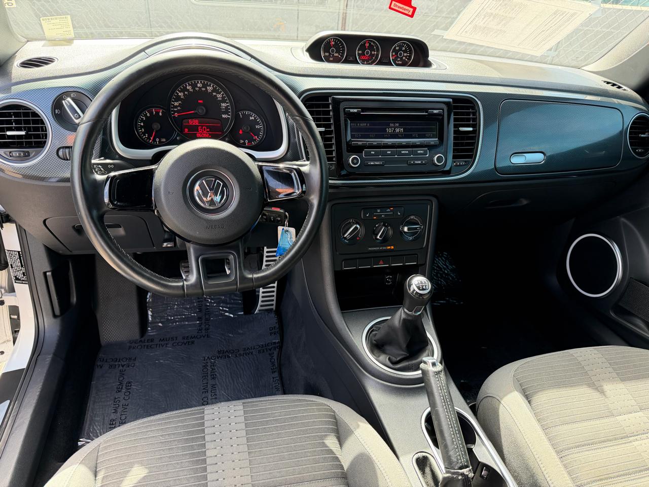 Volkswagen Beetle 2dr Cpe Man 2.0T Turbo PZEV 2012