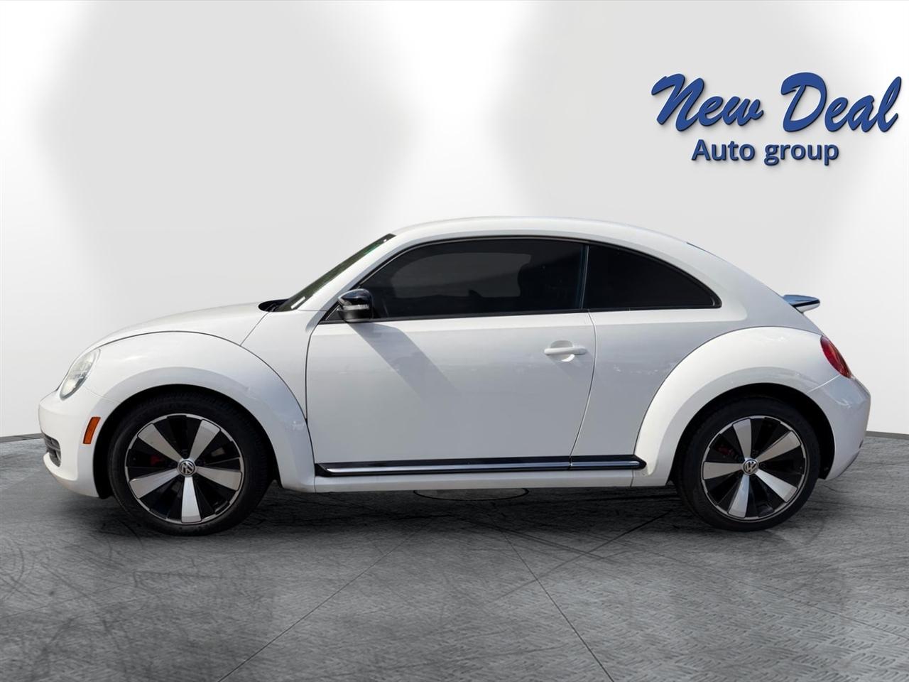 Volkswagen Beetle 2dr Cpe Man 2.0T Turbo PZEV 2012