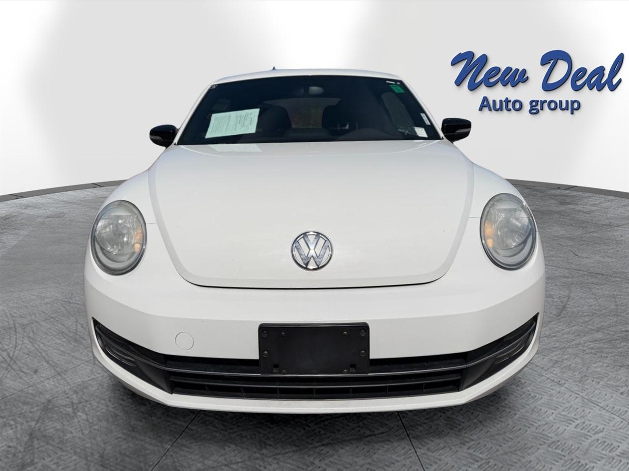 Volkswagen Beetle 2dr Cpe Man 2.0T Turbo PZEV 2012