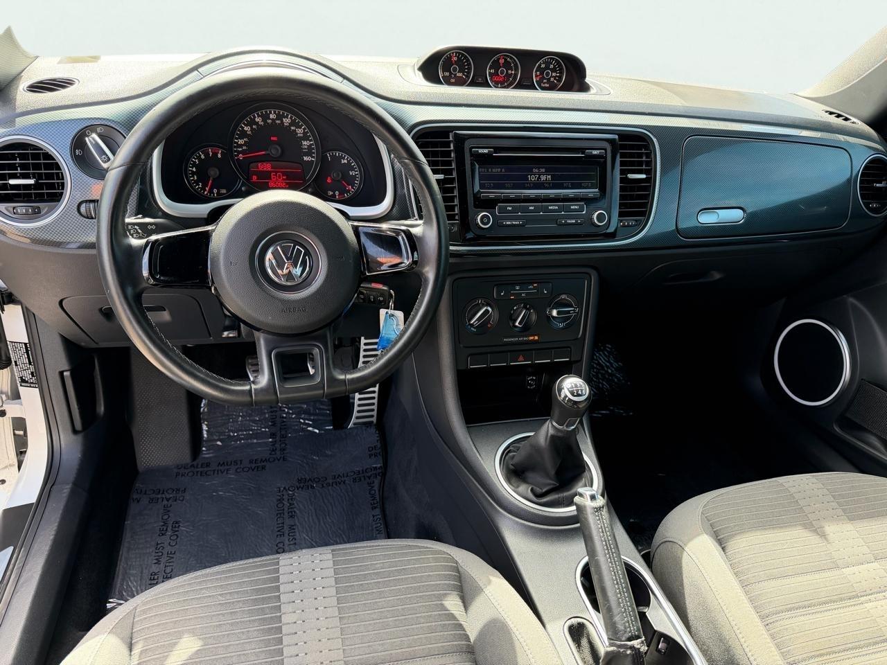 Volkswagen Beetle 2dr Cpe Man 2.0T Turbo PZEV 2012