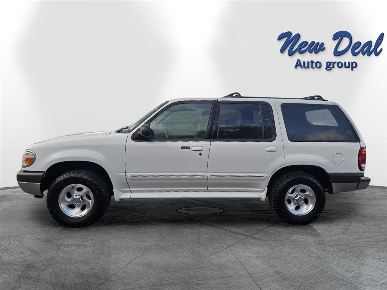 Ford Explorer 4dr 112" WB XLT 2000