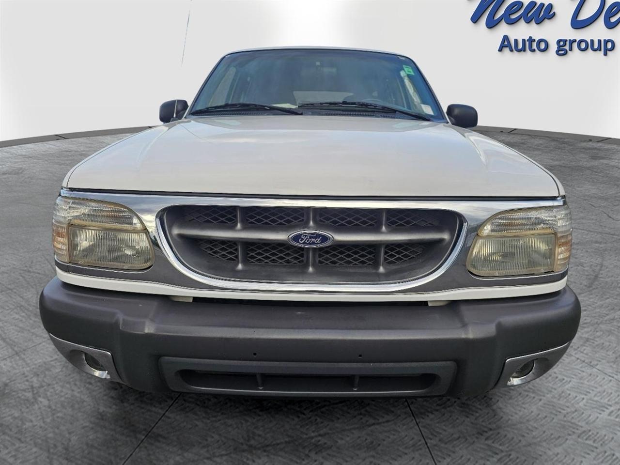 Ford Explorer 4dr 112" WB XLT 2000