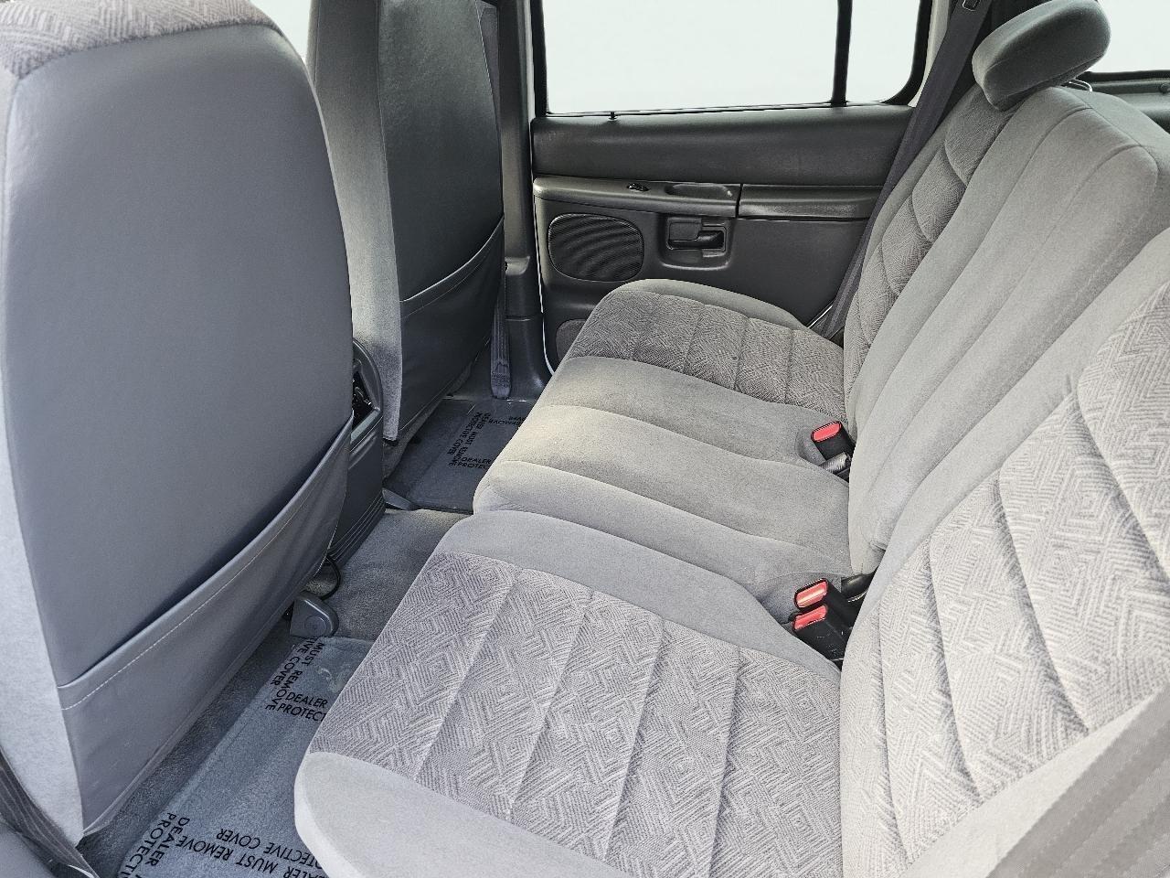 Ford Explorer 4dr 112" WB XLT 2000