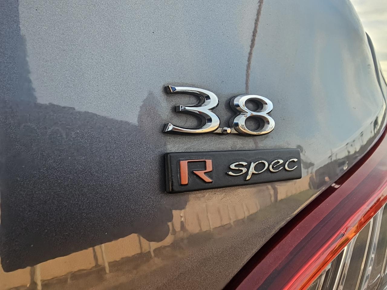 Hyundai Genesis Coupe 2dr V6 3.8L Man R-Spec 2014