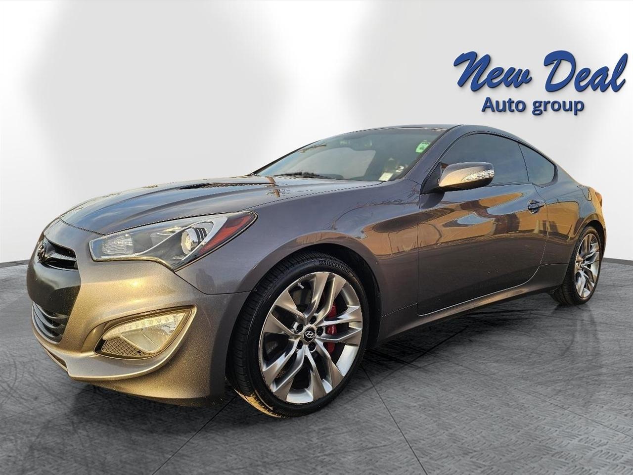 Hyundai Genesis Coupe 2dr V6 3.8L Man R-Spec 2014