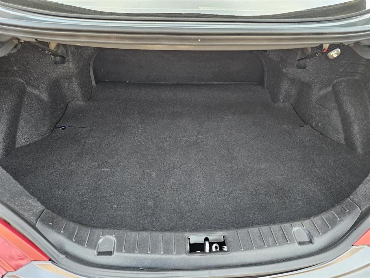 Hyundai Genesis Coupe 2dr V6 3.8L Man R-Spec 2014