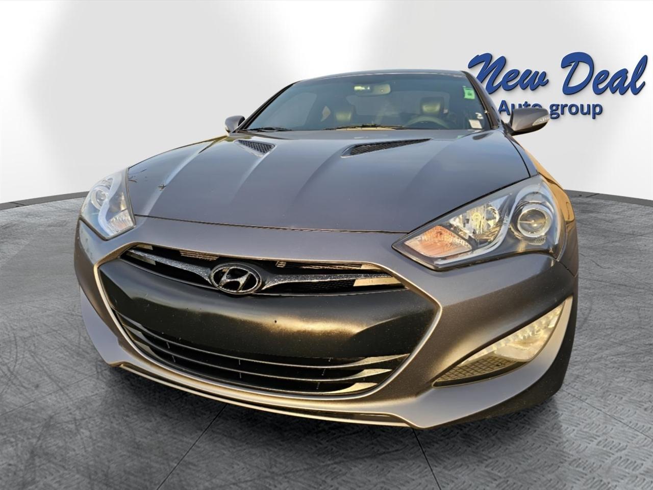 Hyundai Genesis Coupe 2dr V6 3.8L Man R-Spec 2014