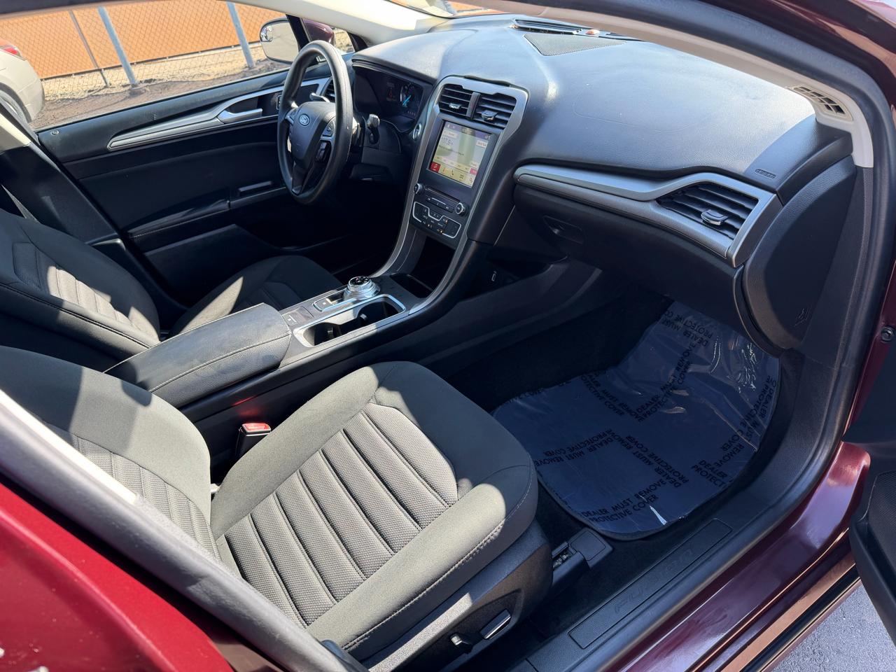 Ford Fusion SE FWD 2018