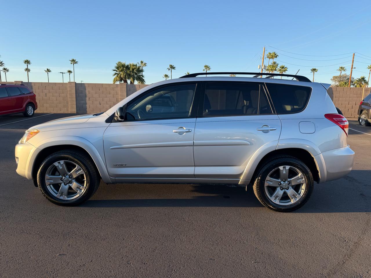 Toyota RAV4 FWD 4dr V6 5-Spd AT Sport (Natl) 2009