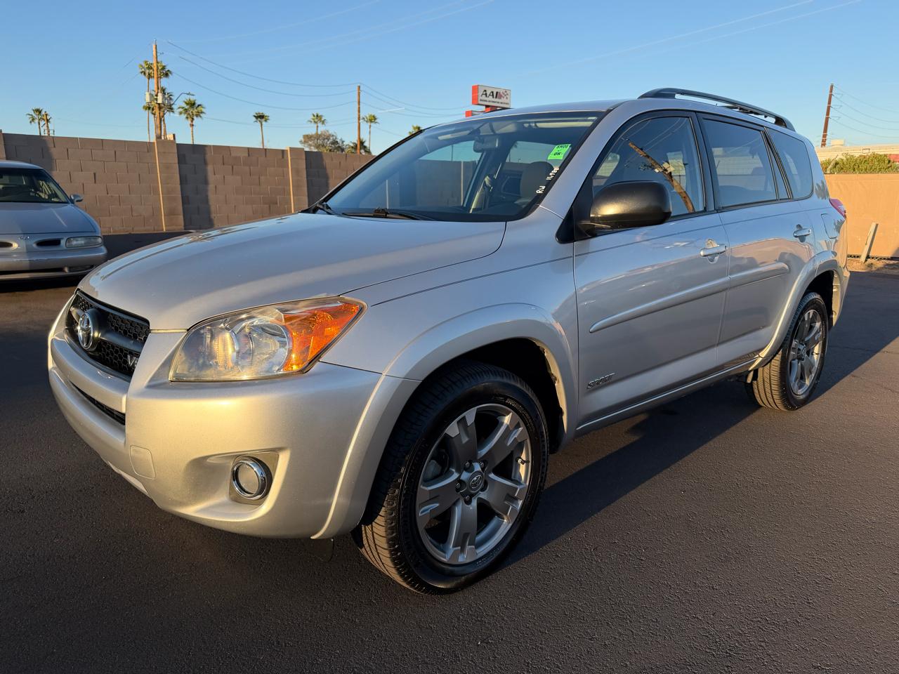 Toyota RAV4 FWD 4dr V6 5-Spd AT Sport (Natl) 2009