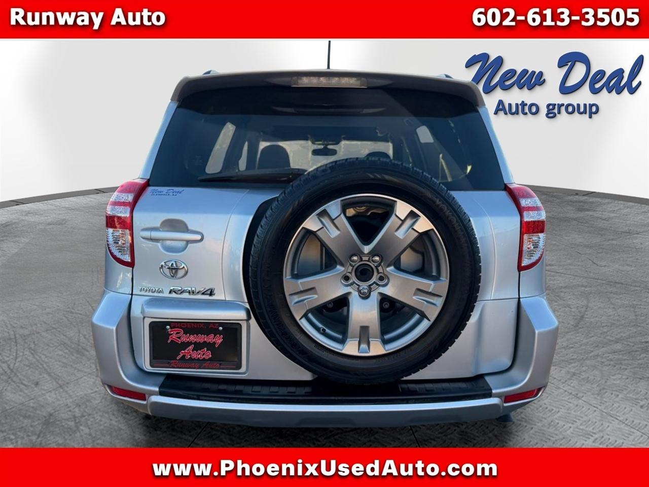 View vehicle photo 4