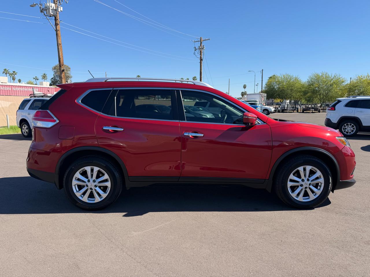 Nissan Rogue FWD 4dr SV 2016
