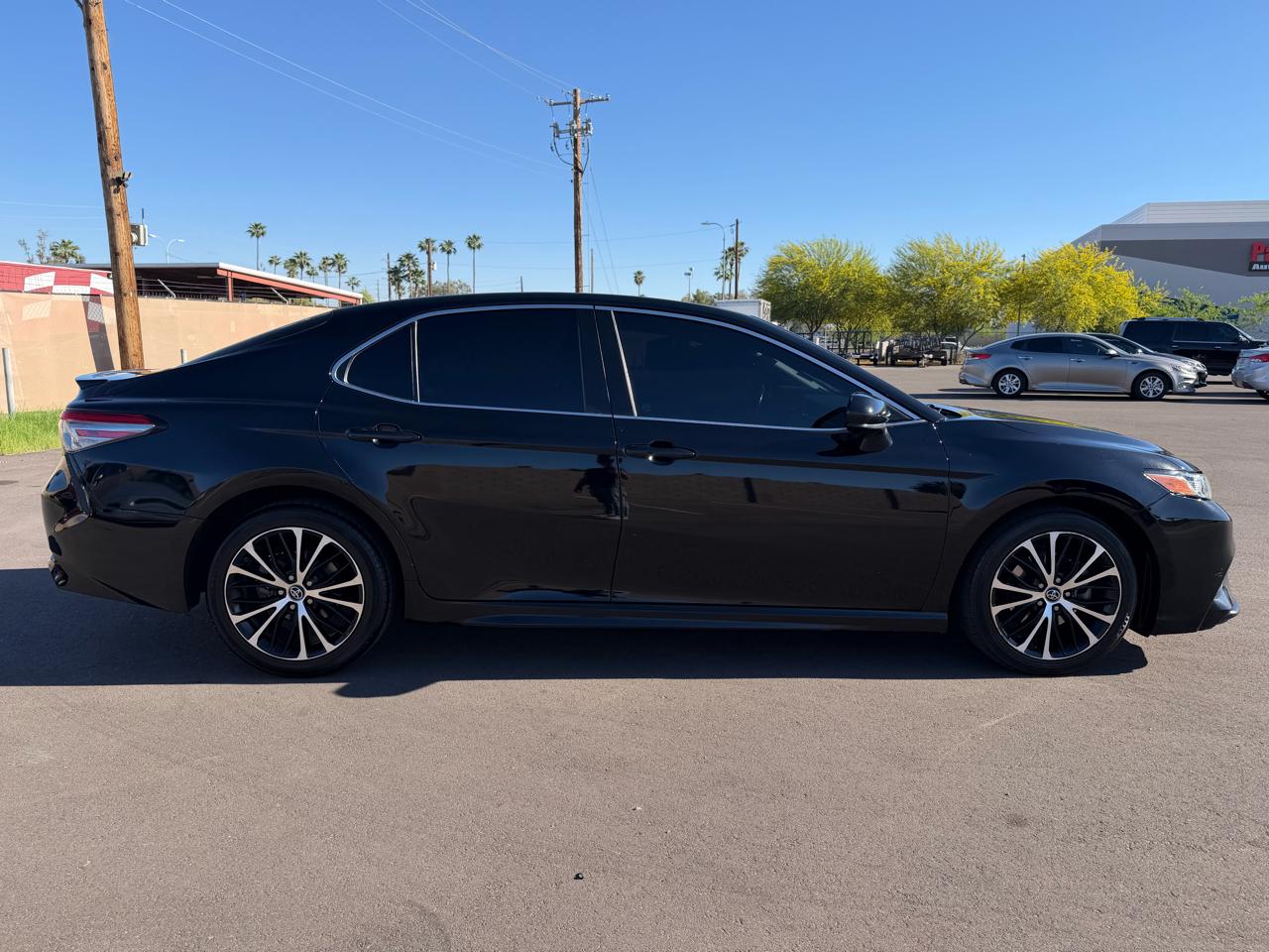 Toyota Camry XLE Auto (Natl) 2018