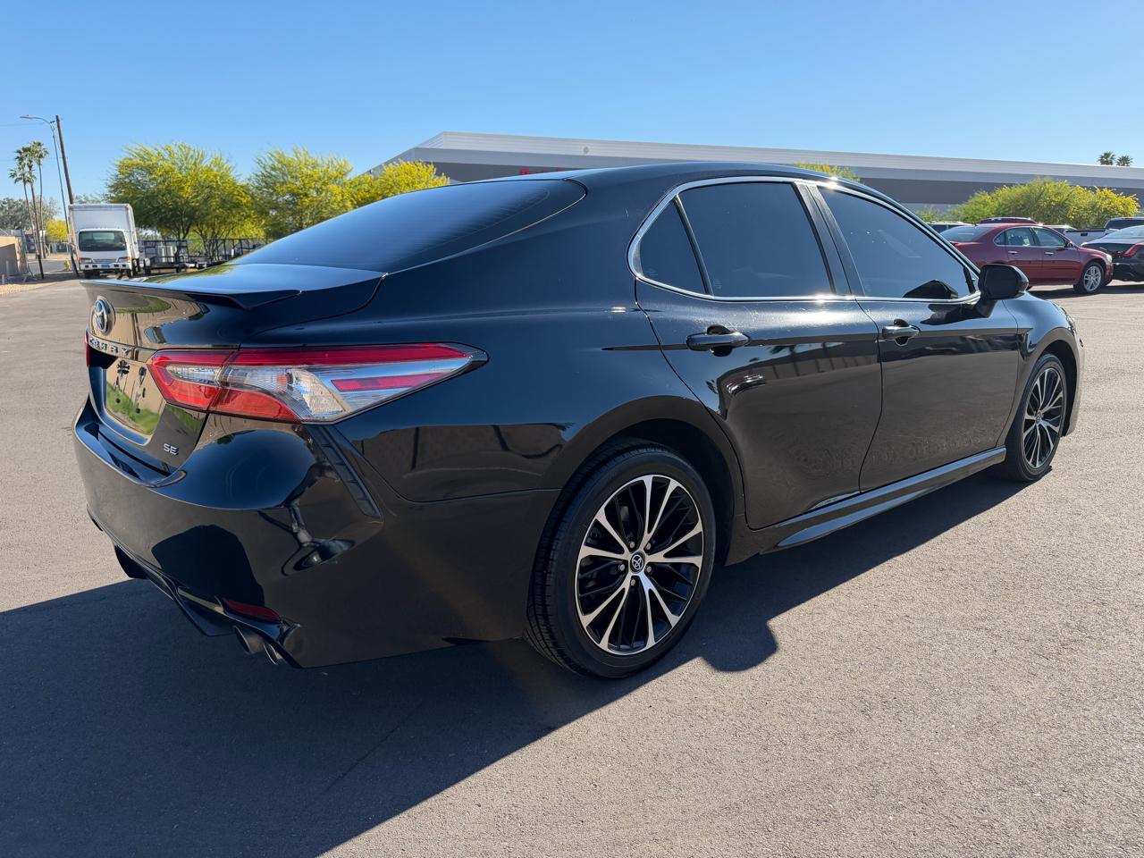 Toyota Camry XLE Auto (Natl) 2018