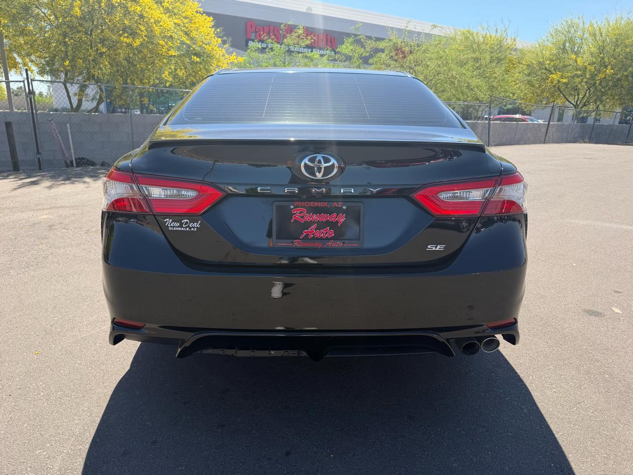 Toyota Camry XLE Auto (Natl) 2018