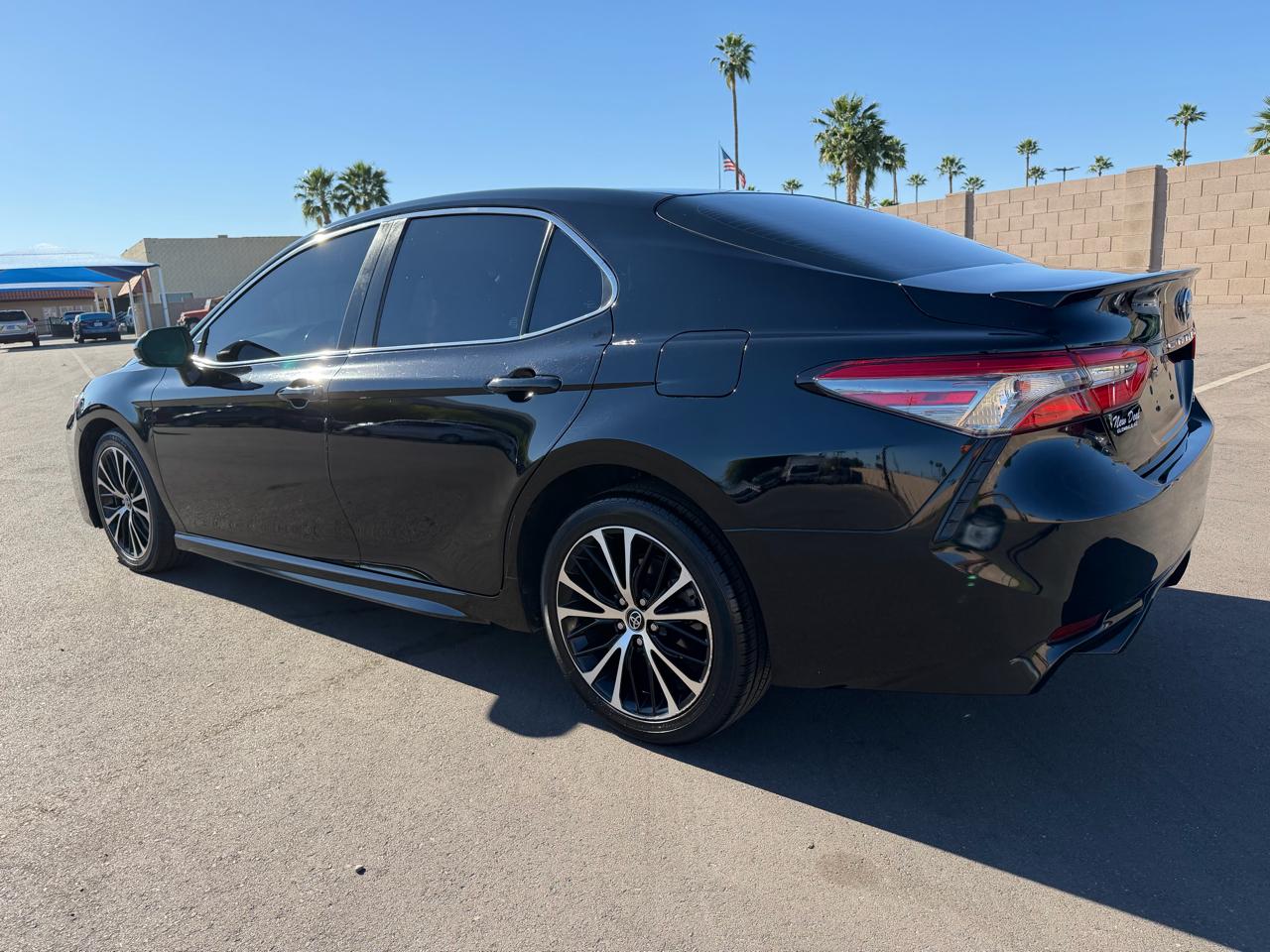 Toyota Camry XLE Auto (Natl) 2018