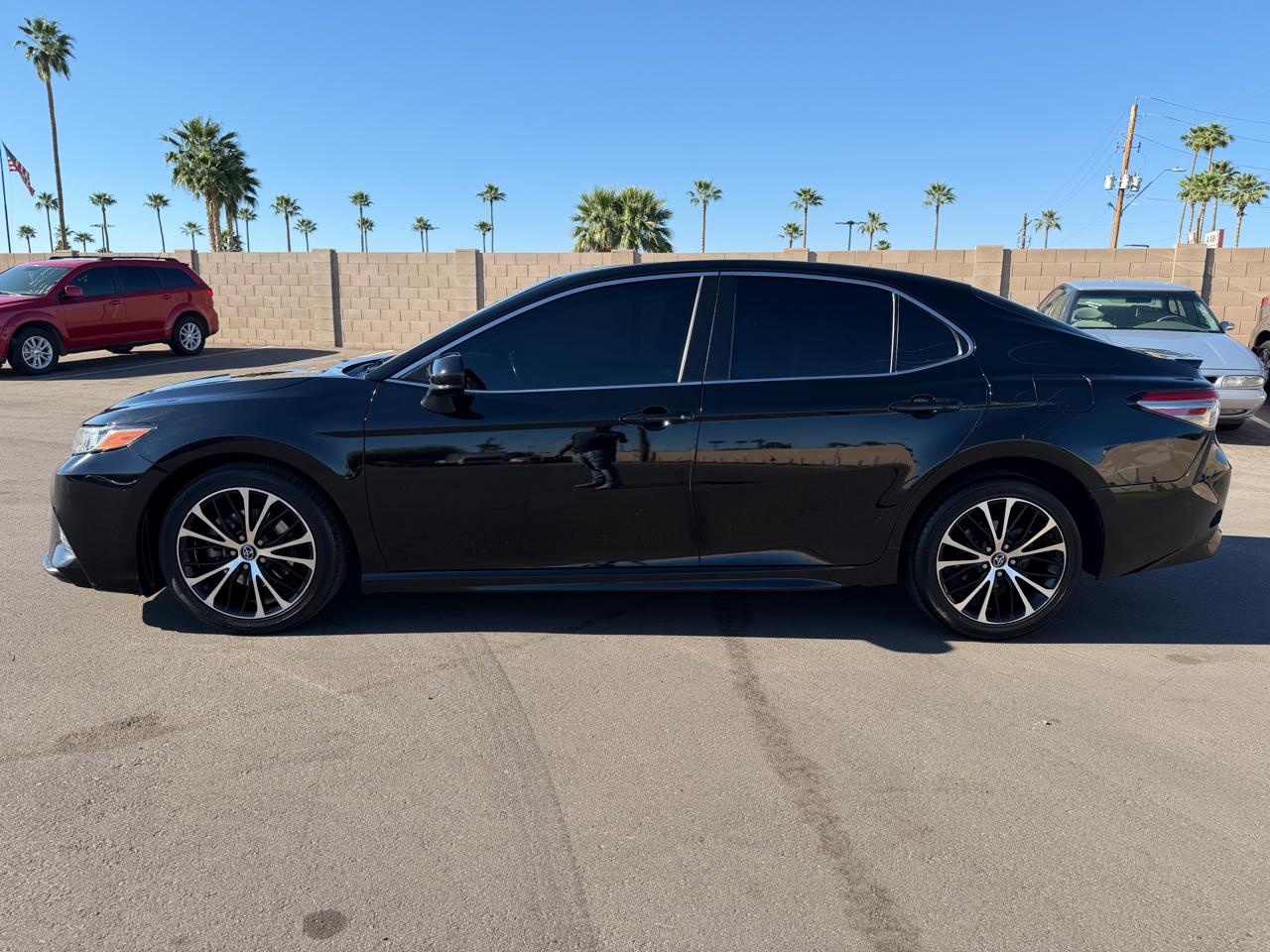 Toyota Camry XLE Auto (Natl) 2018