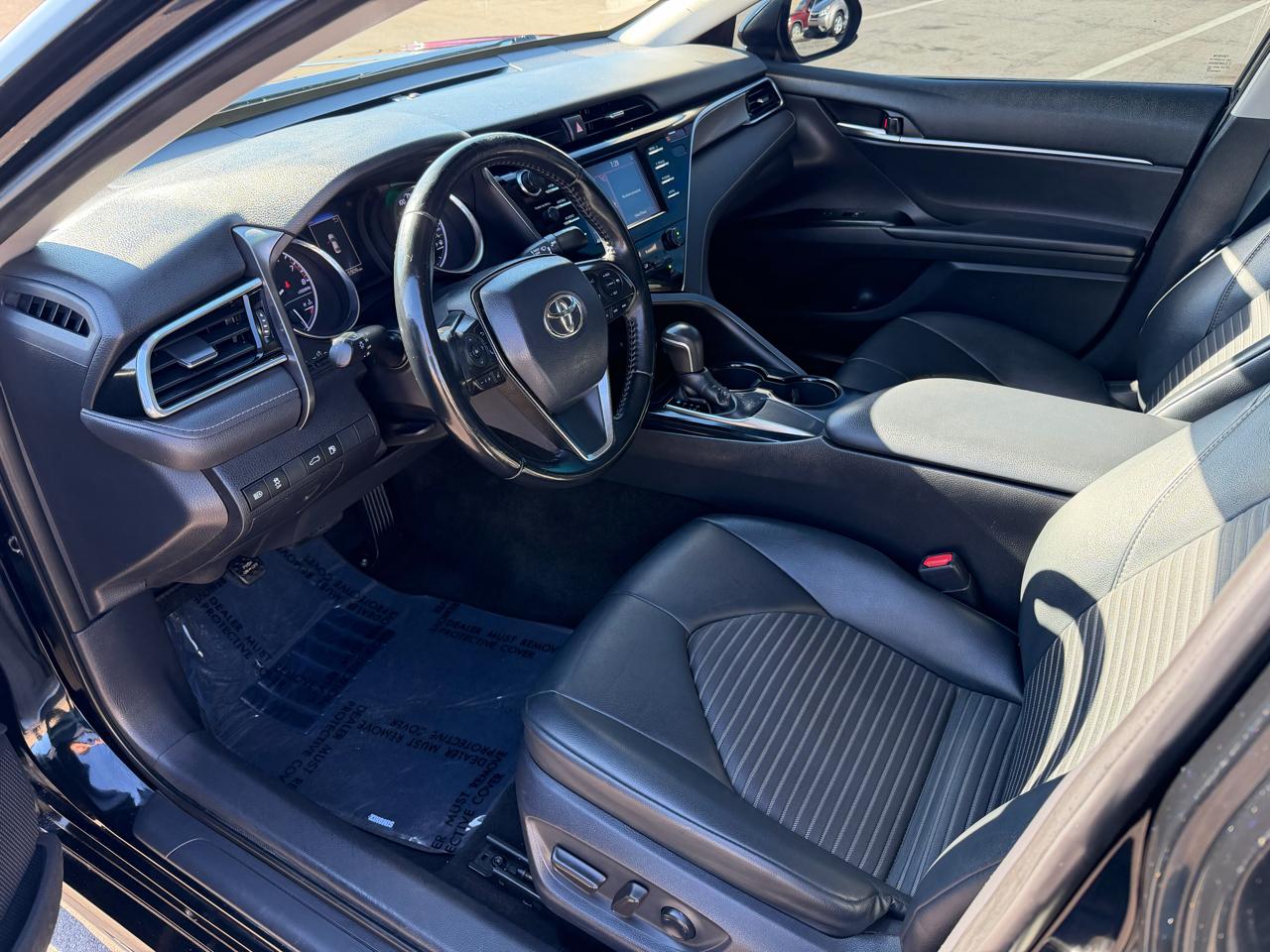 Toyota Camry XLE Auto (Natl) 2018