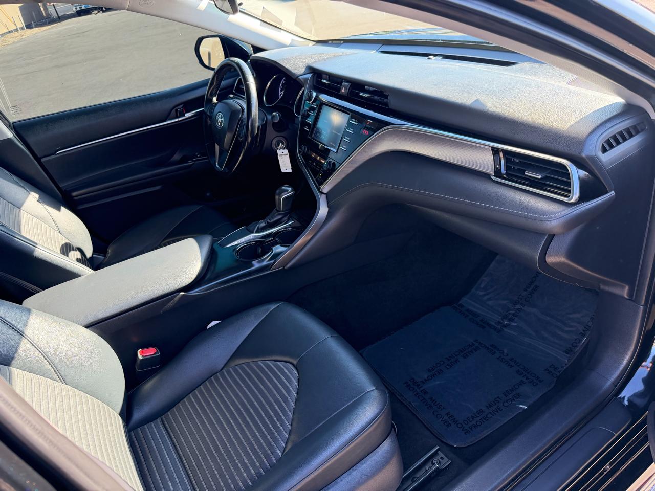 Toyota Camry XLE Auto (Natl) 2018