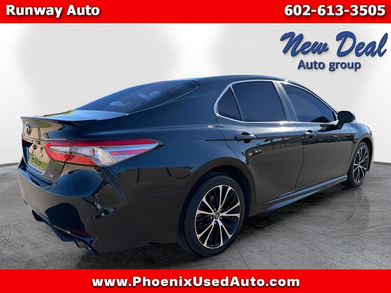 Toyota Camry XLE Auto (Natl) 2018