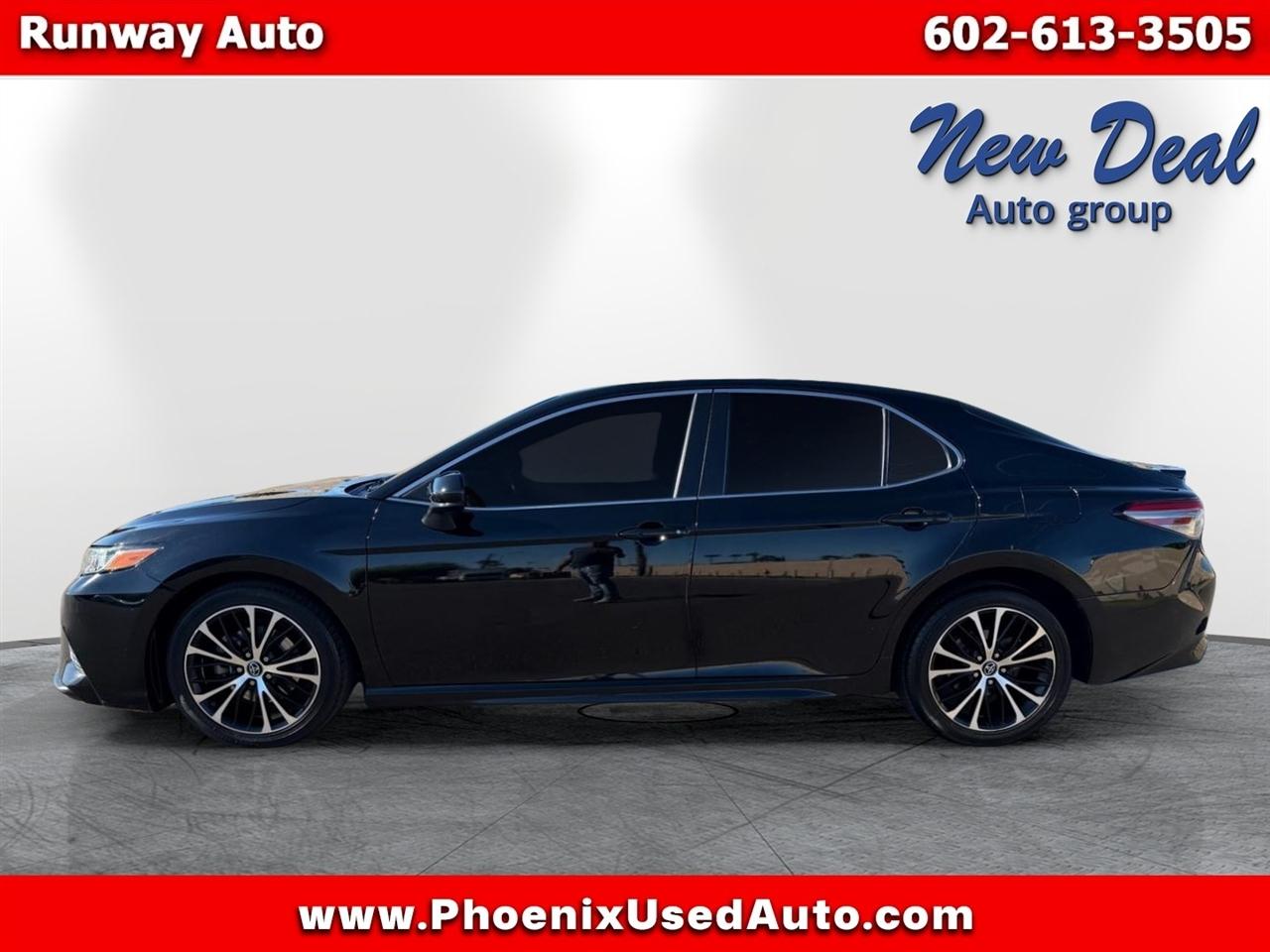 Toyota Camry XLE Auto (Natl) 2018