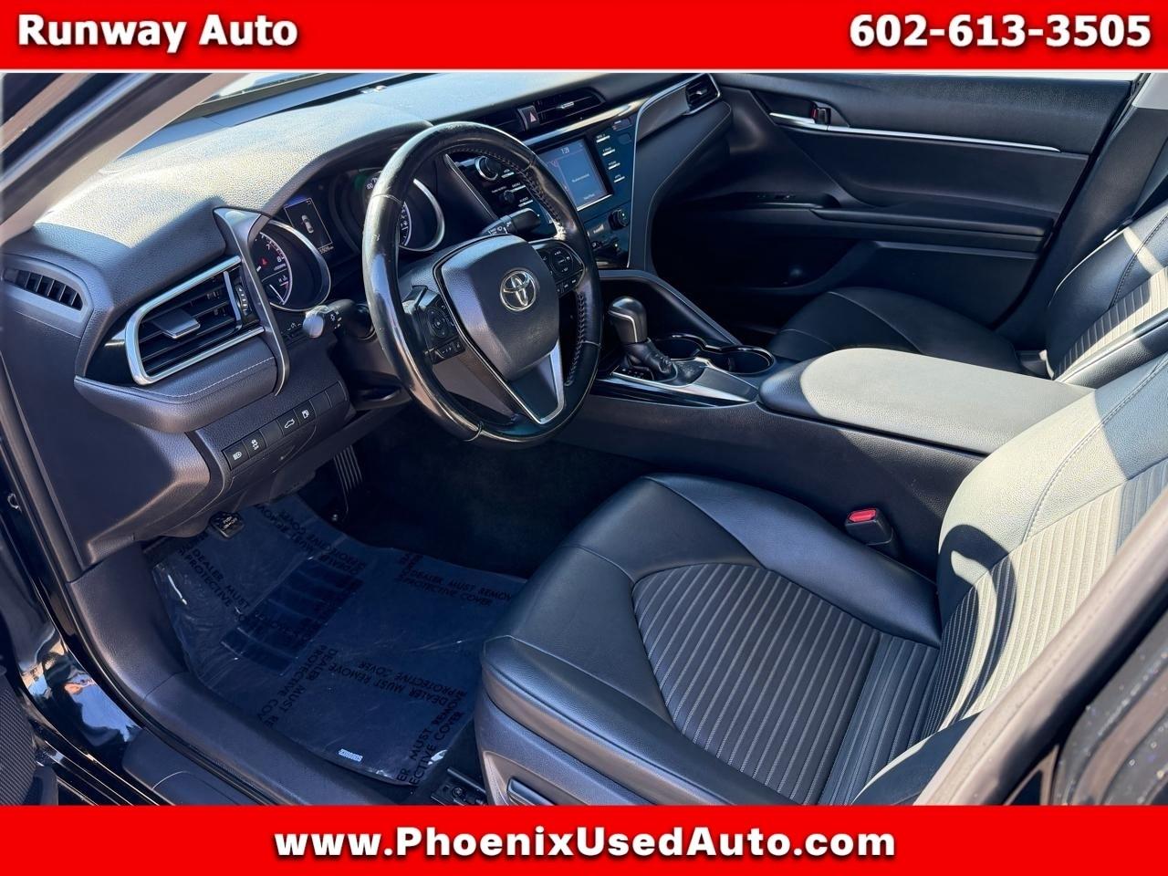 Toyota Camry XLE Auto (Natl) 2018