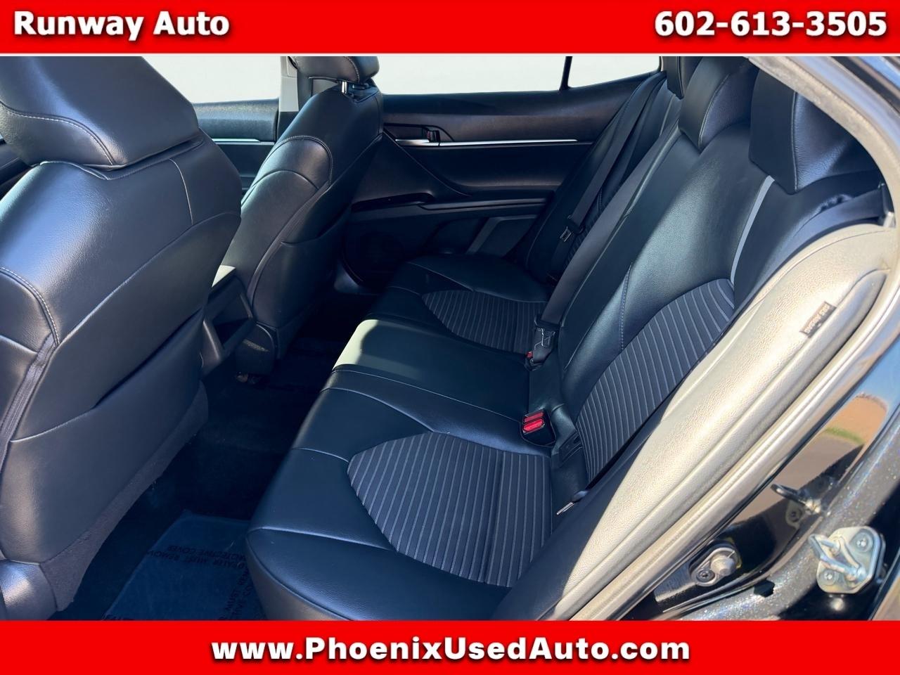 Toyota Camry XLE Auto (Natl) 2018