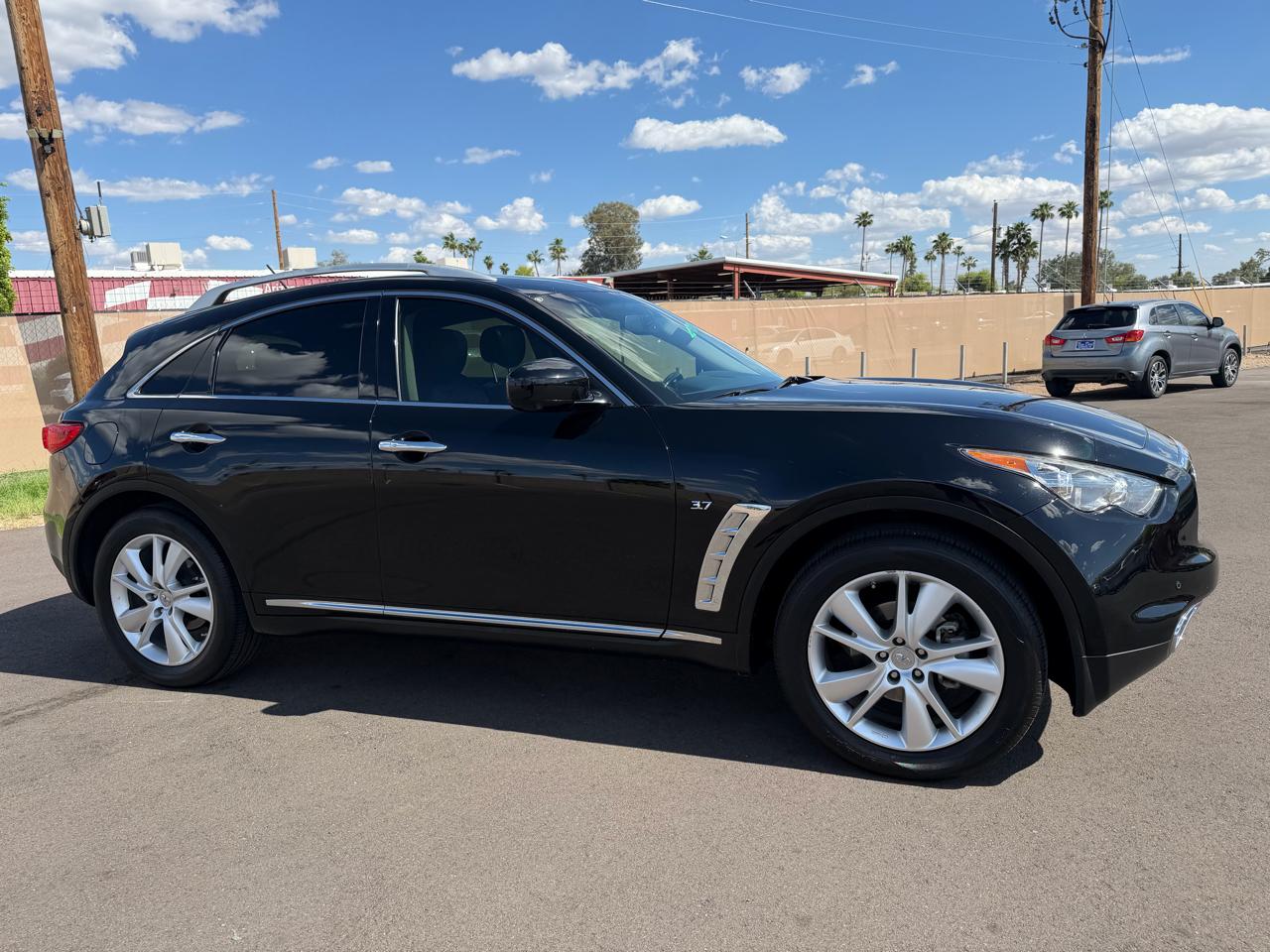 Infiniti QX70 RWD 4dr 2015