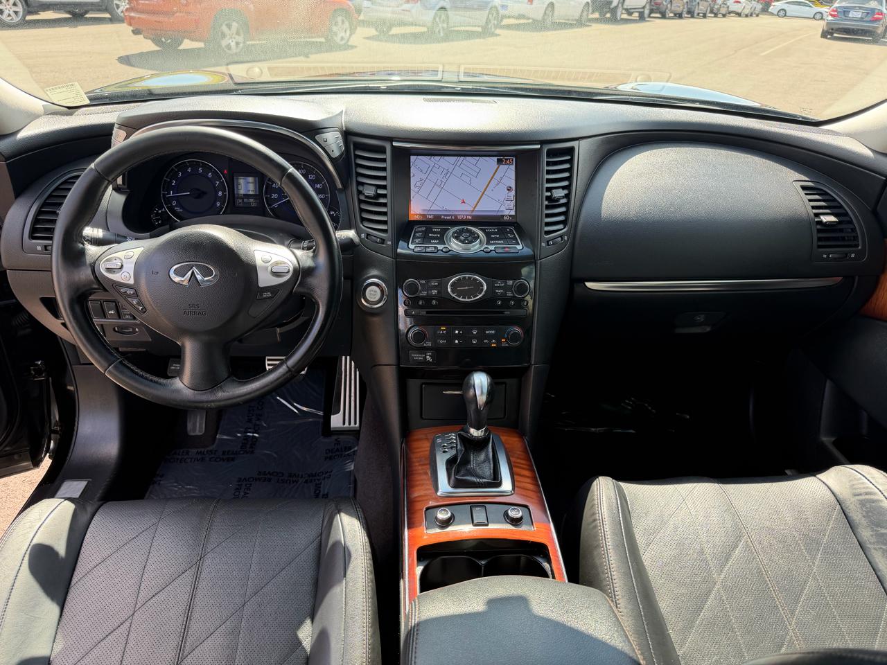 Infiniti QX70 RWD 4dr 2015