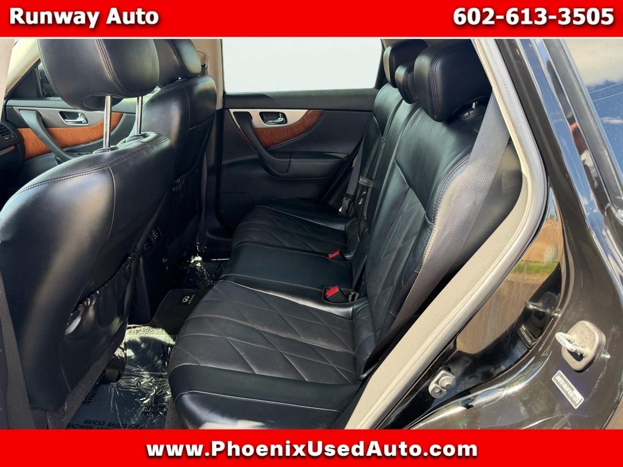 Infiniti QX70 RWD 4dr 2015