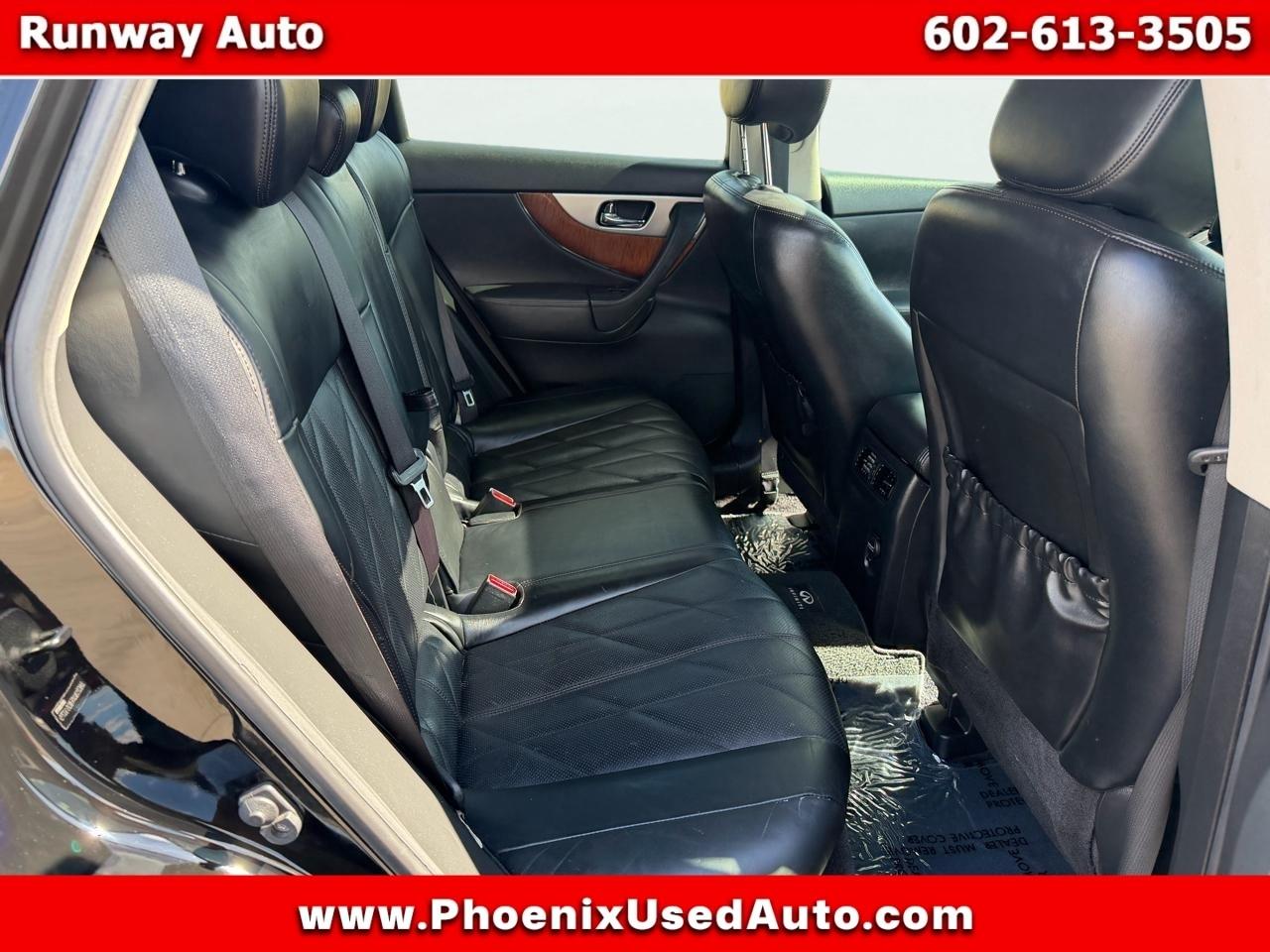 Infiniti QX70 RWD 4dr 2015