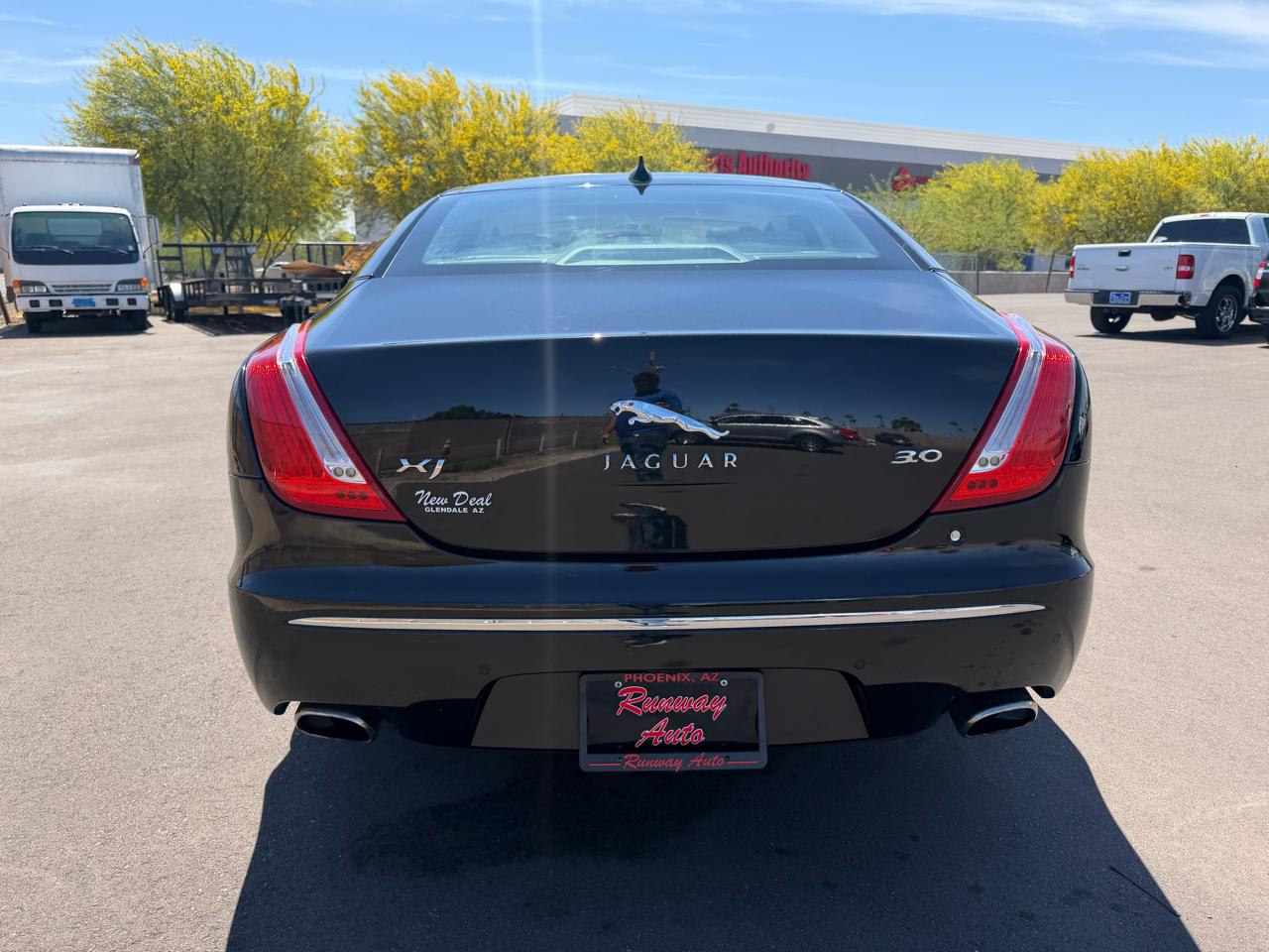 Jaguar XJ 4dr Sdn RWD 2013