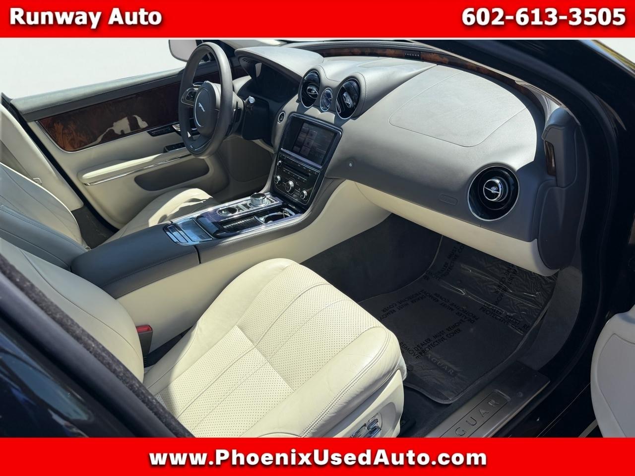 Jaguar XJ 4dr Sdn RWD 2013