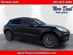 2016 Porsche Macan 