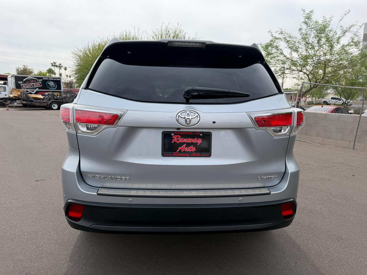 Toyota Highlander FWD 4dr V6 Limited (Natl) 2015