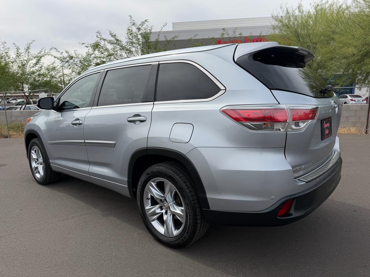 Toyota Highlander FWD 4dr V6 Limited (Natl) 2015