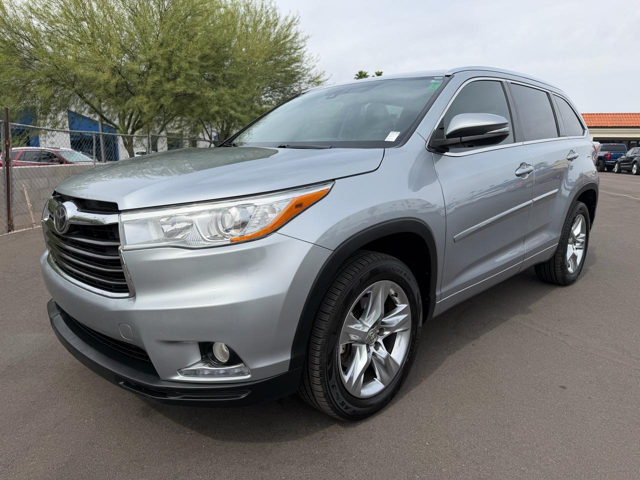Toyota Highlander FWD 4dr V6 Limited (Natl) 2015