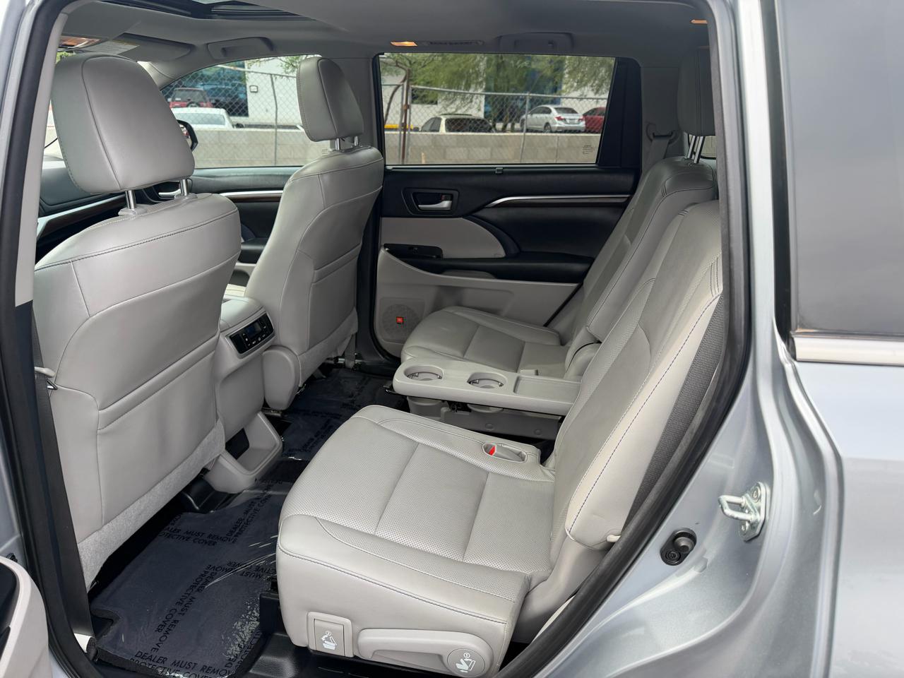 Toyota Highlander FWD 4dr V6 Limited (Natl) 2015