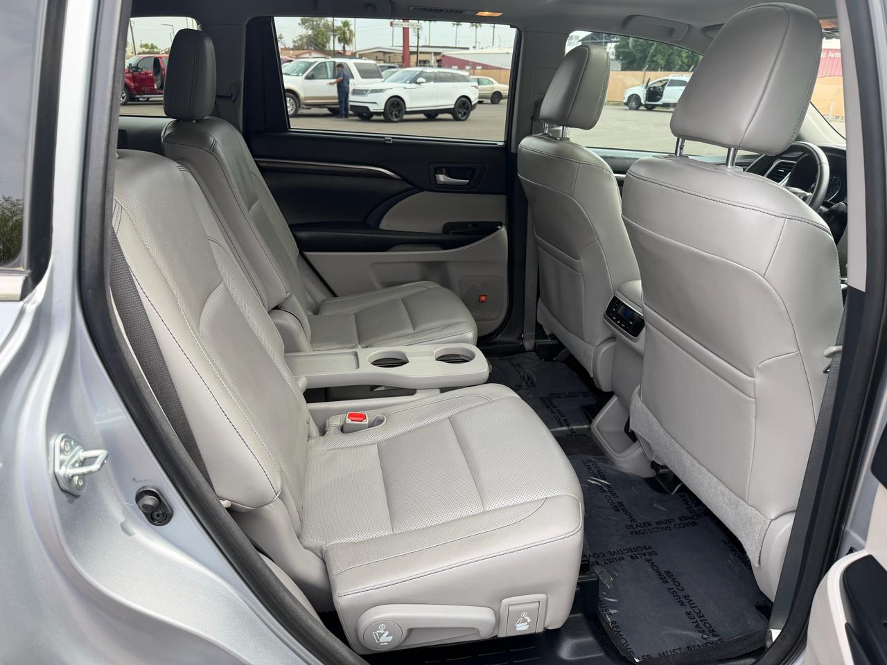 Toyota Highlander FWD 4dr V6 Limited (Natl) 2015