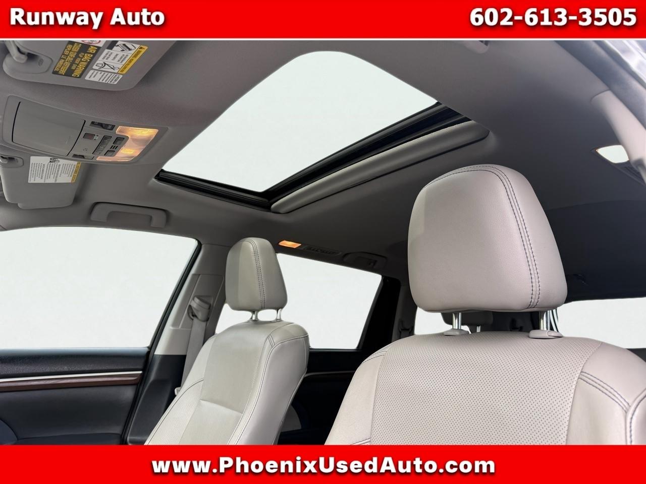 Toyota Highlander FWD 4dr V6 Limited (Natl) 2015