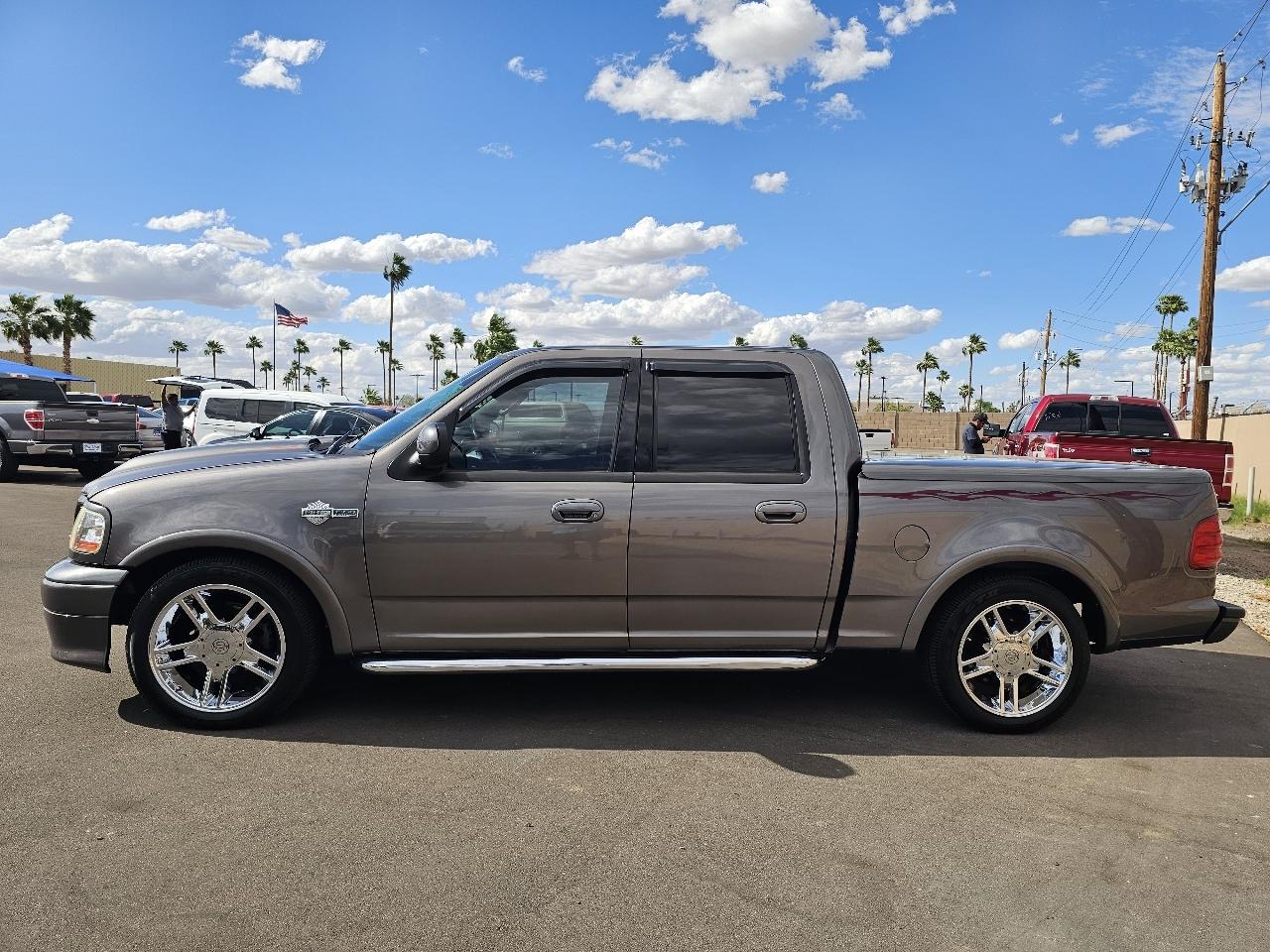 Ford F-150 2WD SuperCrew 145" Harley-Davidson 2002