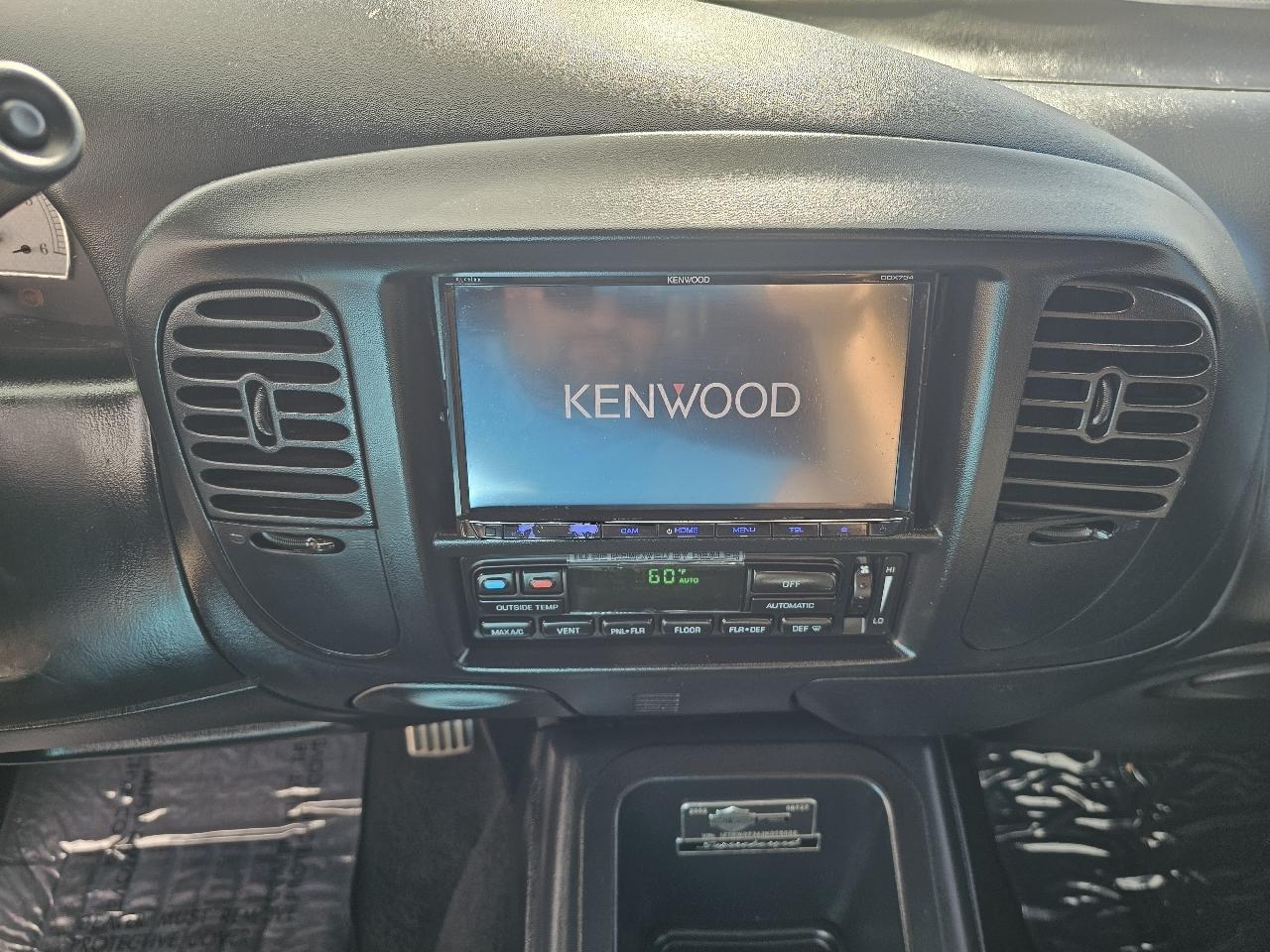 Ford F-150 2WD SuperCrew 145" Harley-Davidson 2002