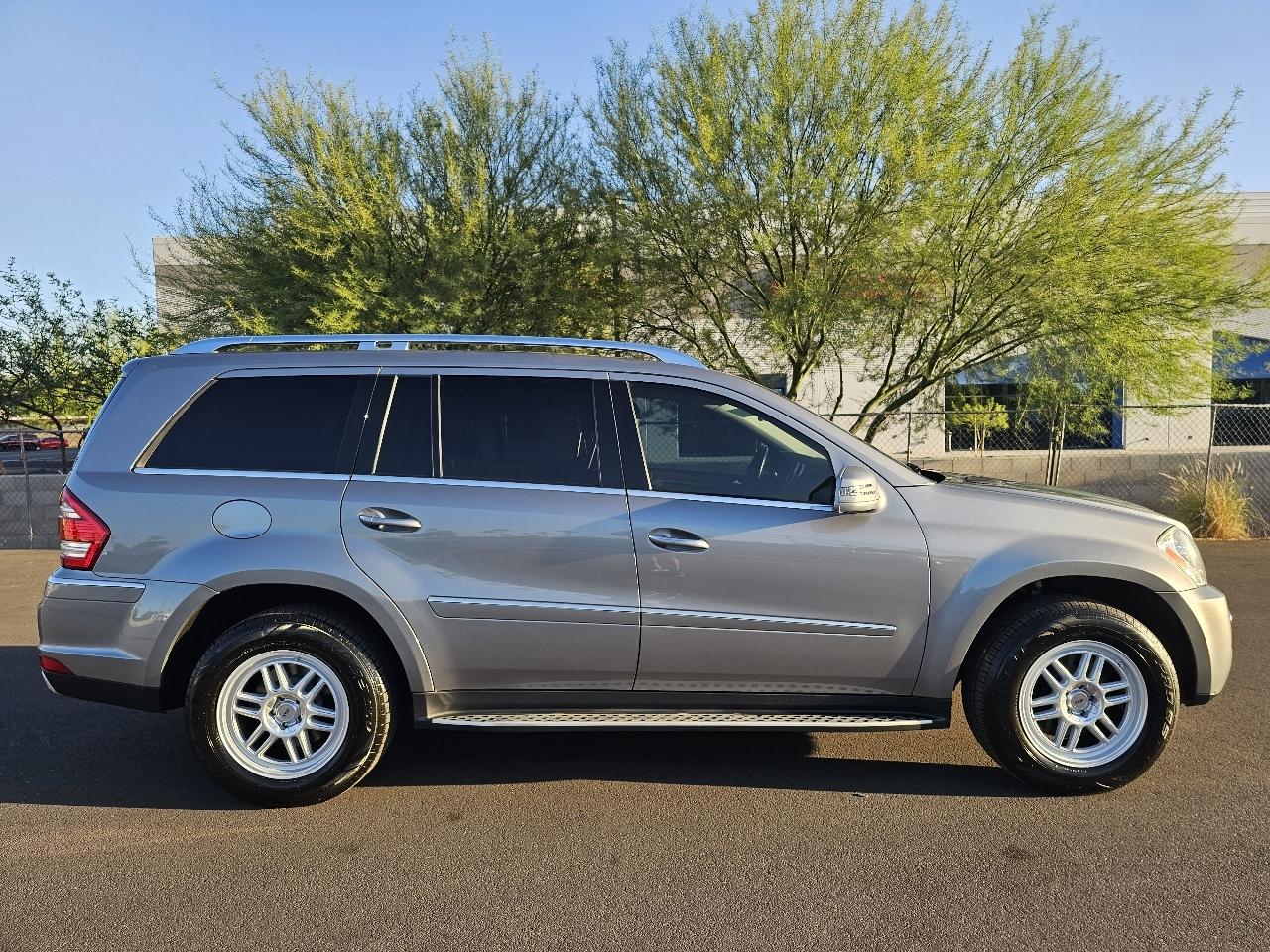 Mercedes-Benz GL-Class 4MATIC 4dr GL 450 2011