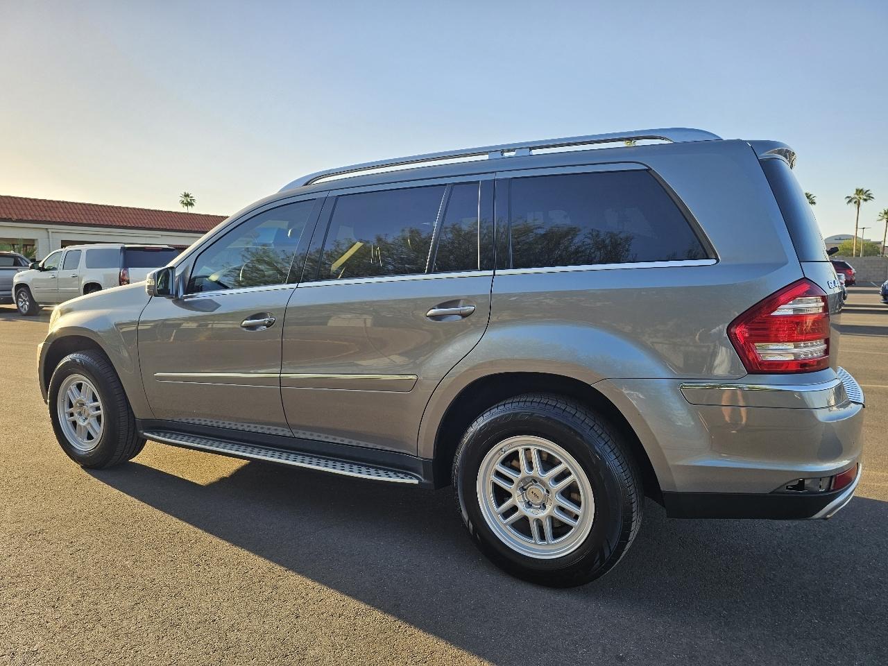 Mercedes-Benz GL-Class 4MATIC 4dr GL 450 2011