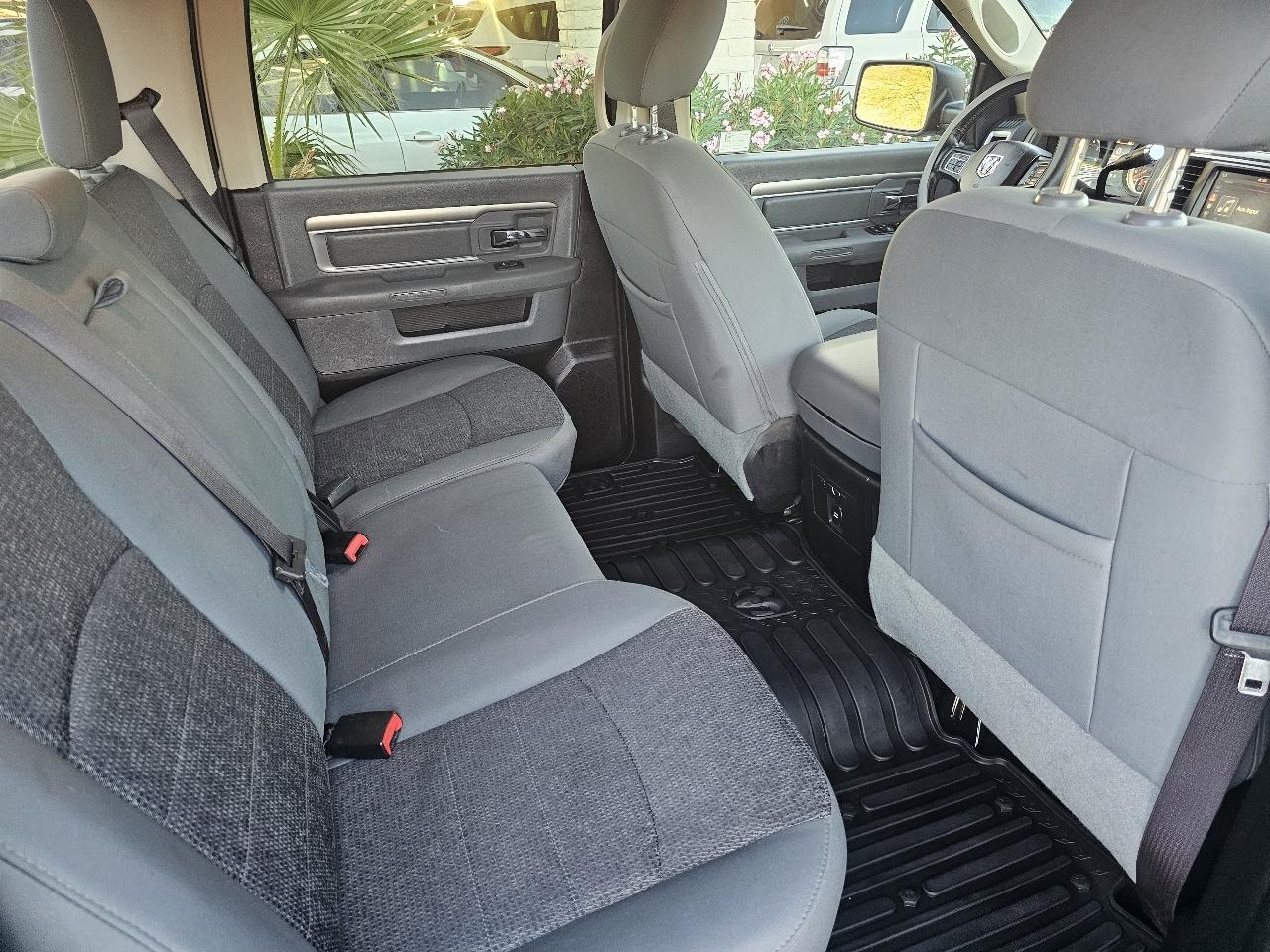 RAM 2500 4WD Crew Cab 149" Big Horn 2016