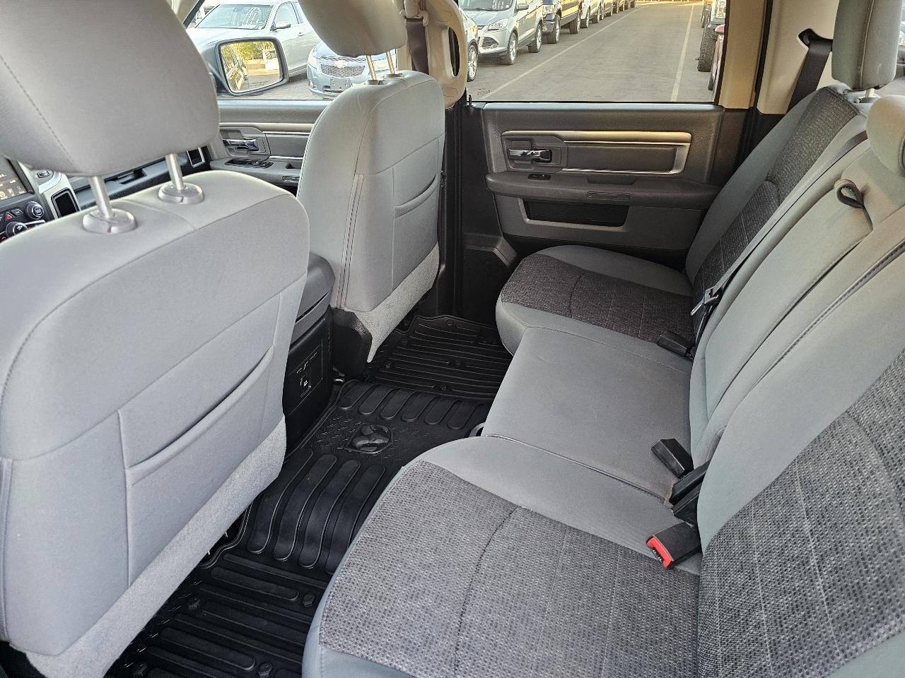 RAM 2500 4WD Crew Cab 149" Big Horn 2016